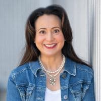 Leni Rivera  profile image